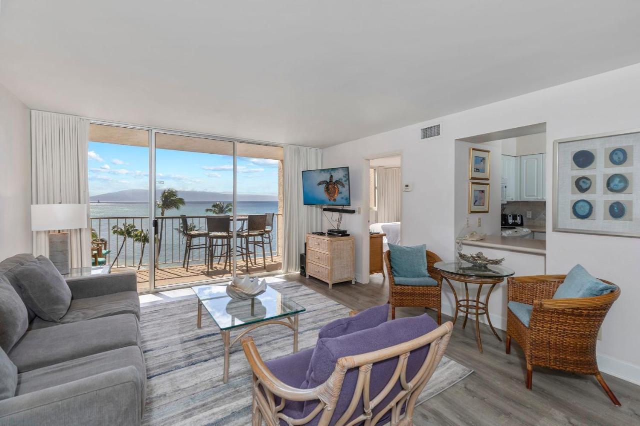 Incredible Beachfront 1Br - Sleeps 4 Awesome Location And In The Center Of Restaurants Many Beaches Golf And More Villa Kahana Bagian luar foto