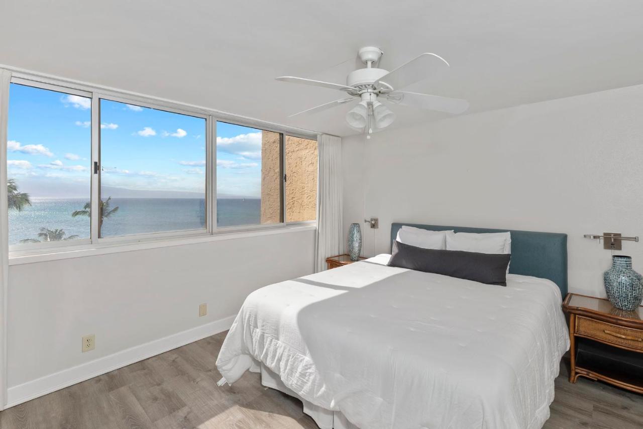 Incredible Beachfront 1Br - Sleeps 4 Awesome Location And In The Center Of Restaurants Many Beaches Golf And More Villa Kahana Bagian luar foto